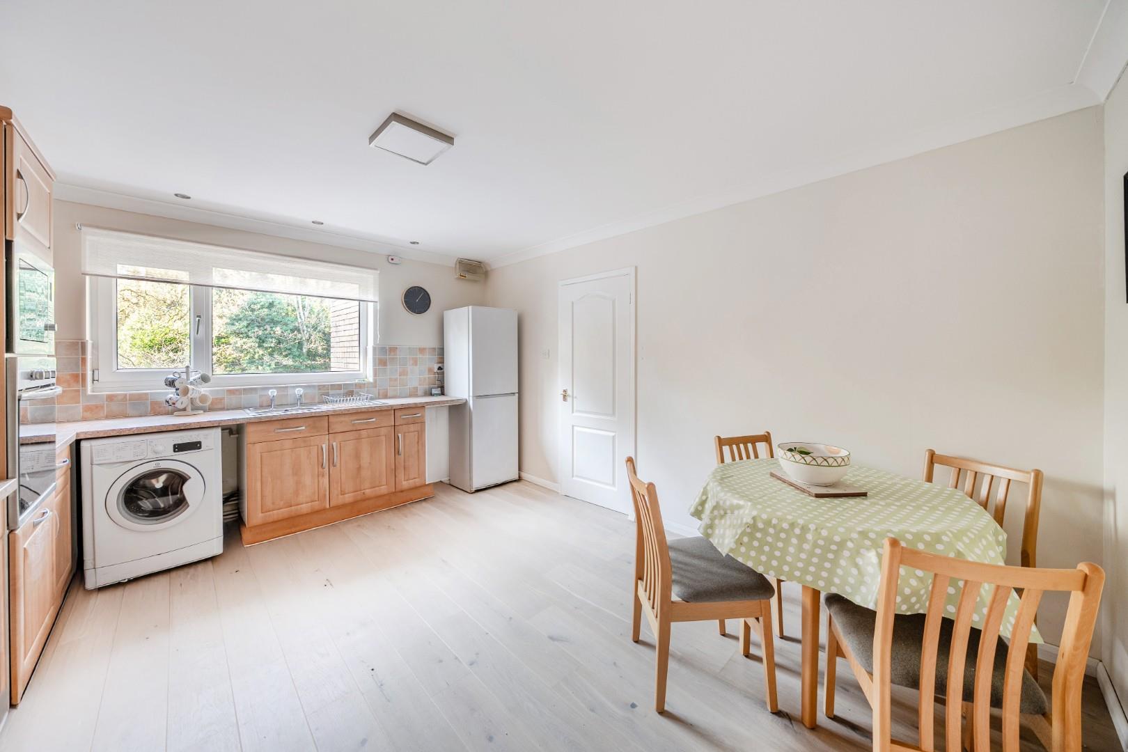 Roman Court, Blackpill, Swansea, SA3 5BL